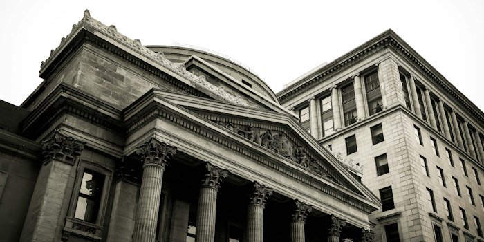 Central bank building representing monetary policy decisions that influenced the 2026 market rally